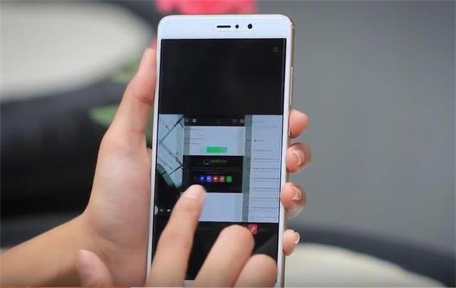 新买的手机很流畅，可为何用一段时间后就开始卡顿？